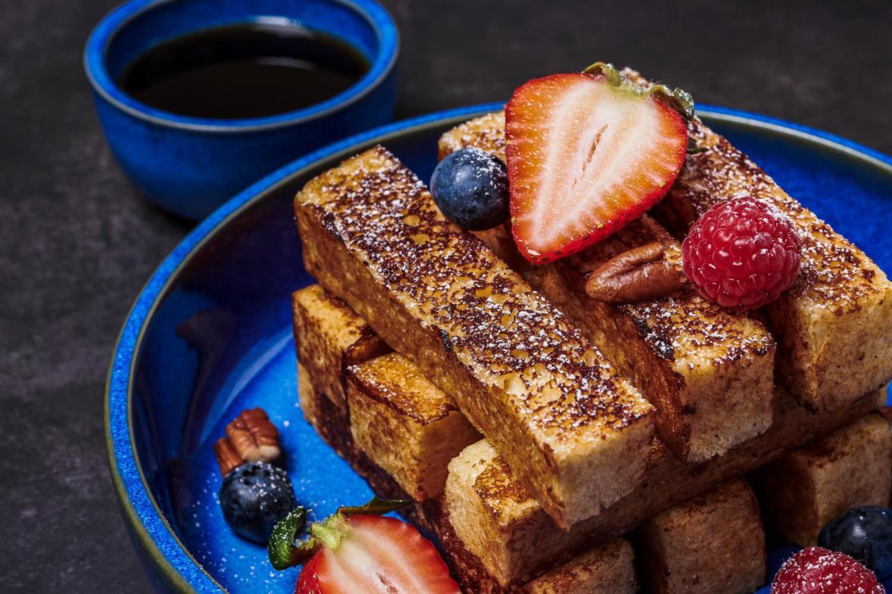 Movenpick Jumeirah Village Triangle Dubaï Extérieur photo French toast