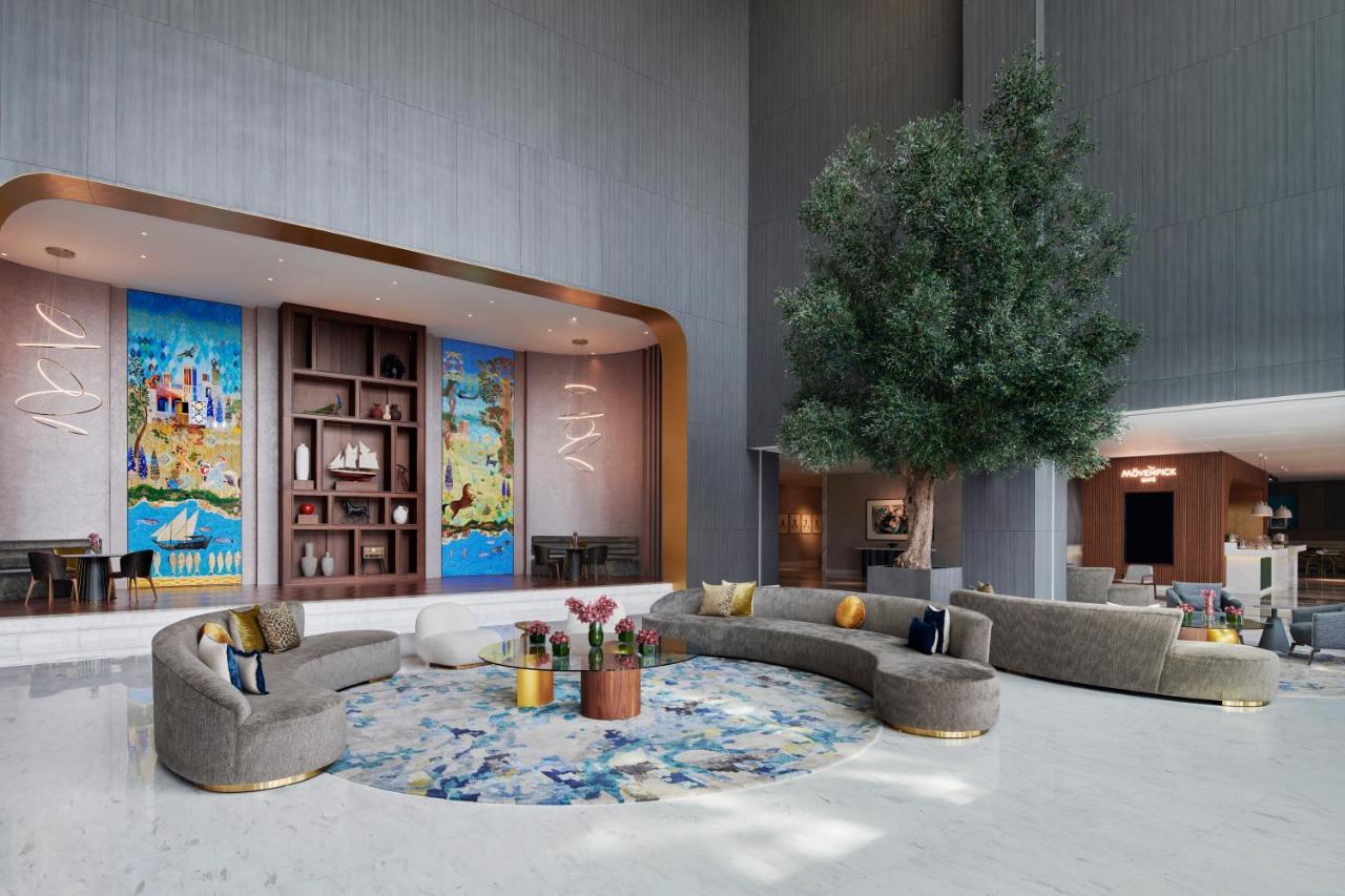 Movenpick Jumeirah Village Triangle Dubaï Extérieur photo The lobby of the hotel
